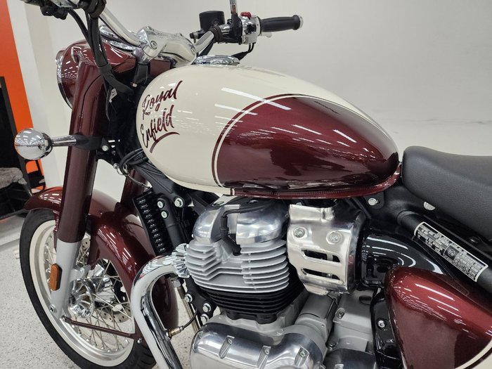 2025 Royal Enfield CLASSIC 650 Red