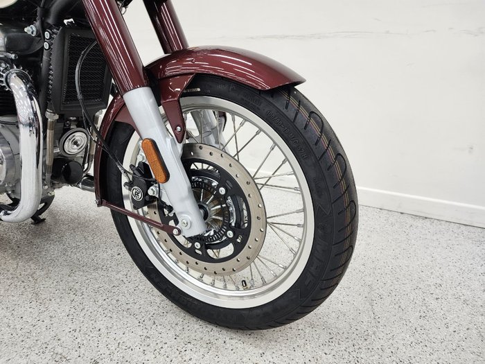 2025 Royal Enfield CLASSIC 650 Red