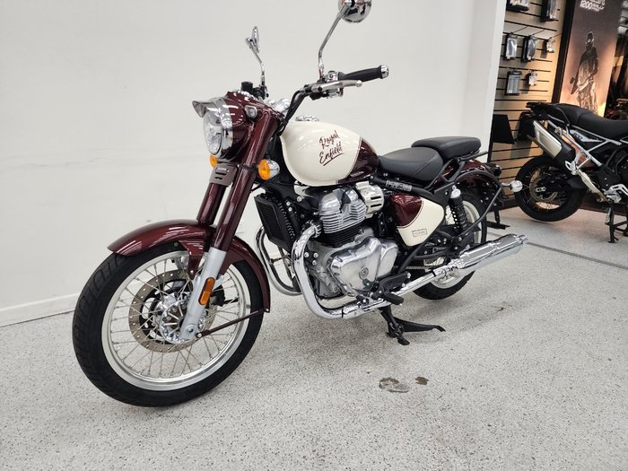 2025 Royal Enfield CLASSIC 650 Red