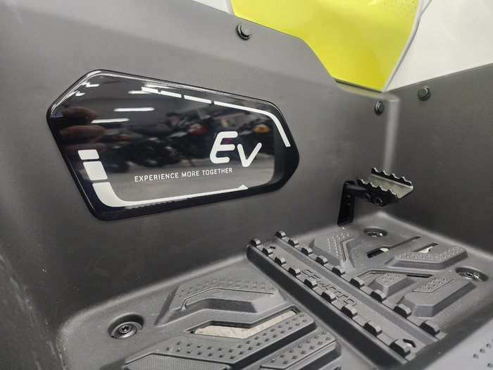 2022 CFMOTO C FORCE EV110 Green