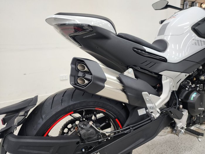 2024 CFMOTO 2024 Cf Moto 800CC 800NK ADVANCED White