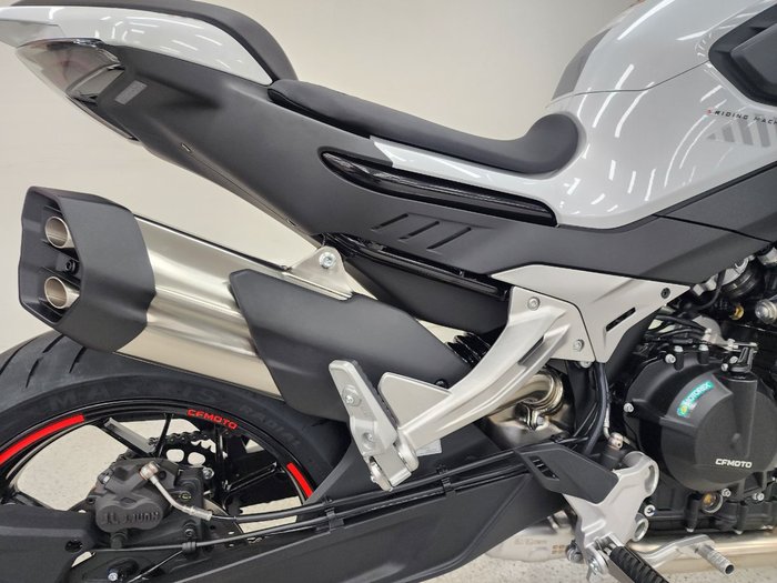 2024 CFMOTO 2024 Cf Moto 800CC 800NK ADVANCED White