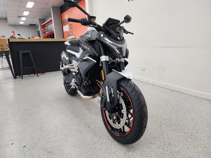 2024 CFMOTO 2024 Cf Moto 800CC 800NK ADVANCED White