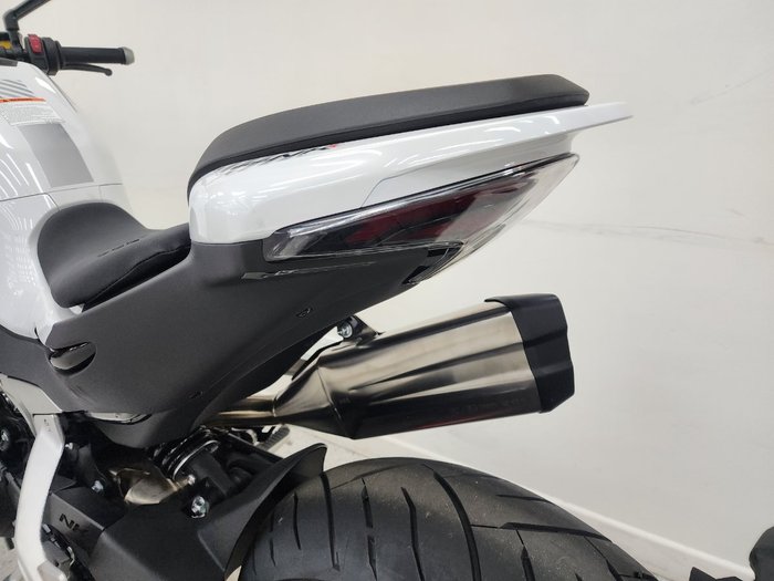 2024 CFMOTO 2024 Cf Moto 800CC 800NK ADVANCED White