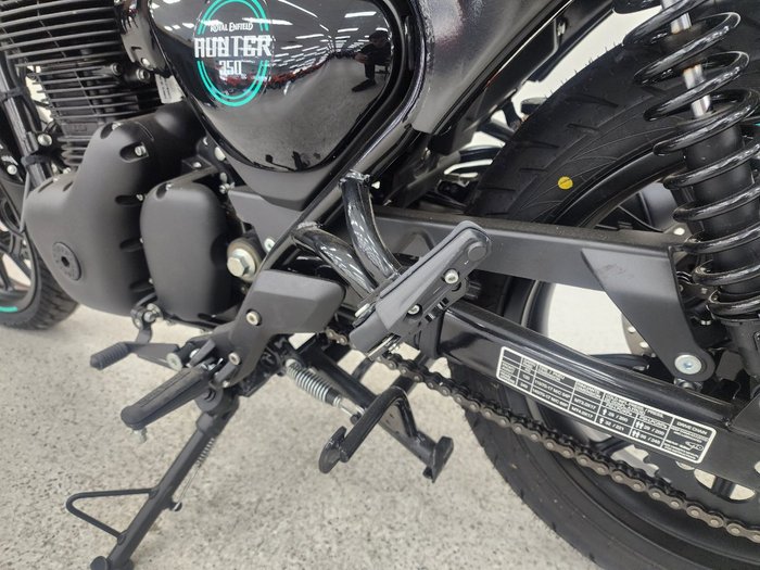 2025 Royal Enfield HUNTER 350 LONDON RED