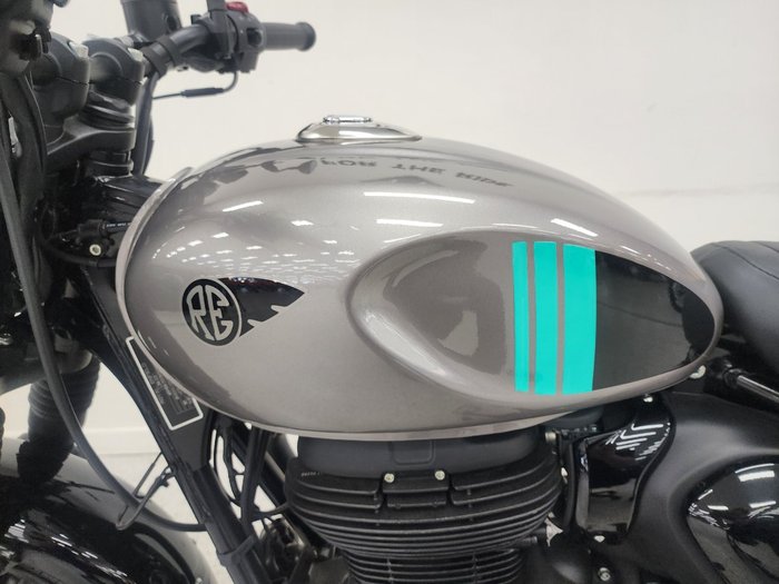 2025 Royal Enfield HUNTER 350 LONDON RED