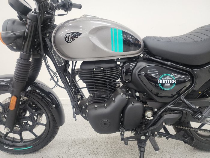 2025 Royal Enfield HUNTER 350 LONDON RED