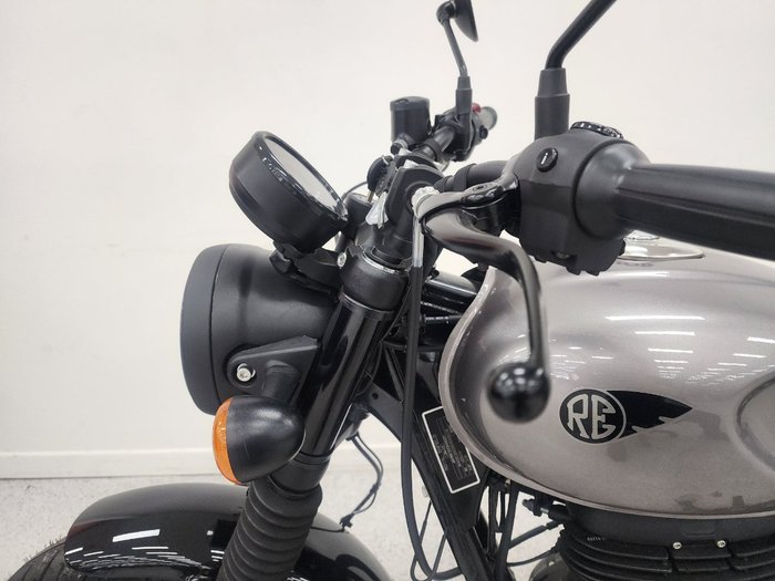 2025 Royal Enfield HUNTER 350 LONDON RED