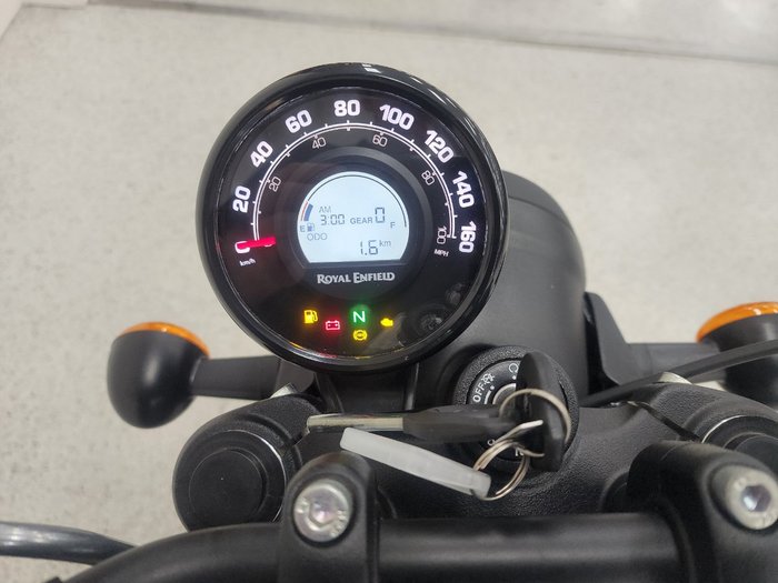 2025 Royal Enfield HUNTER 350 LONDON RED