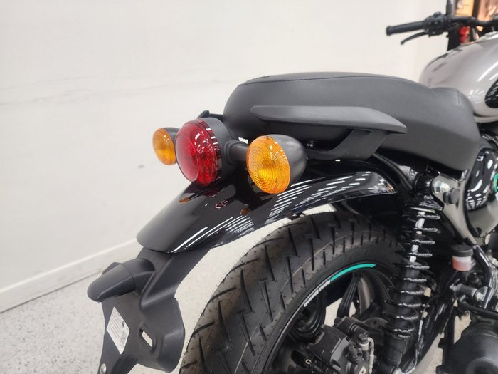 2025 Royal Enfield HUNTER 350 LONDON RED