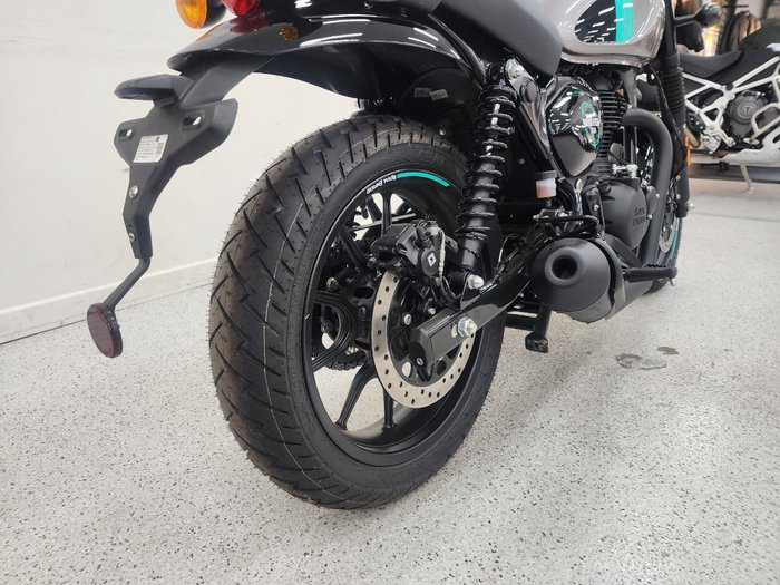 2025 Royal Enfield HUNTER 350 LONDON RED