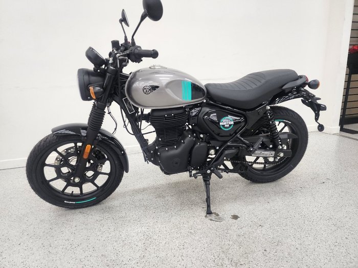 2025 Royal Enfield HUNTER 350 LONDON RED