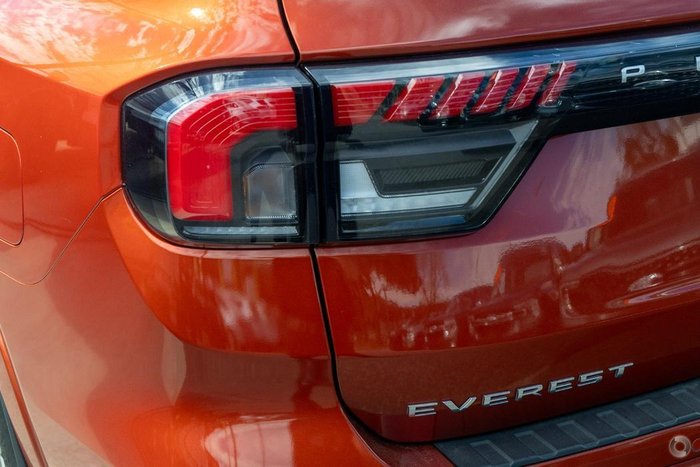 2022 Ford Everest Platinum