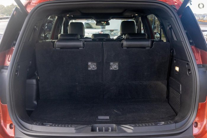 2022 Ford Everest Platinum