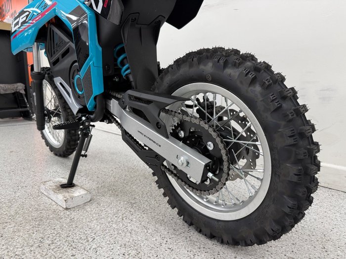 2025 CFMOTO CX-5E Blue