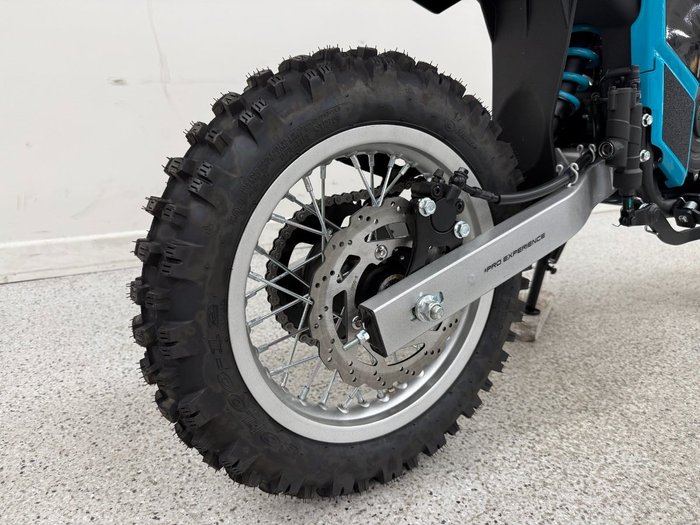 2025 CFMOTO CX-5E Blue