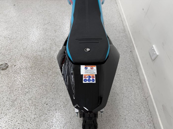 2025 CFMOTO CX-5E Blue