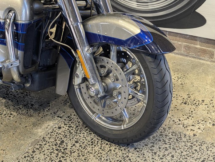 2017 Harley-Davidson CVO Limited 117 (FLHTKSE) Touring Silver