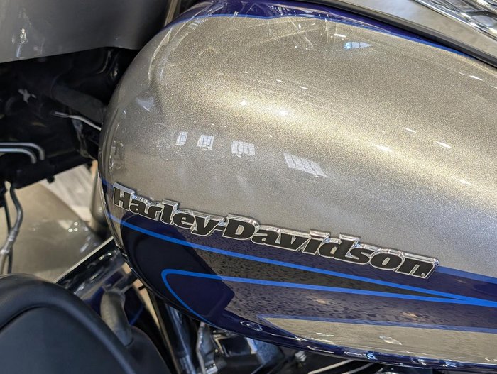 2017 Harley-Davidson CVO Limited 117 (FLHTKSE) Touring Silver