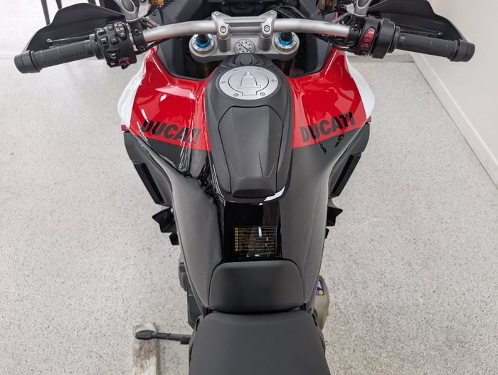 2023 DUCATI MULTISTRADA V4 PIKES PEAK Red