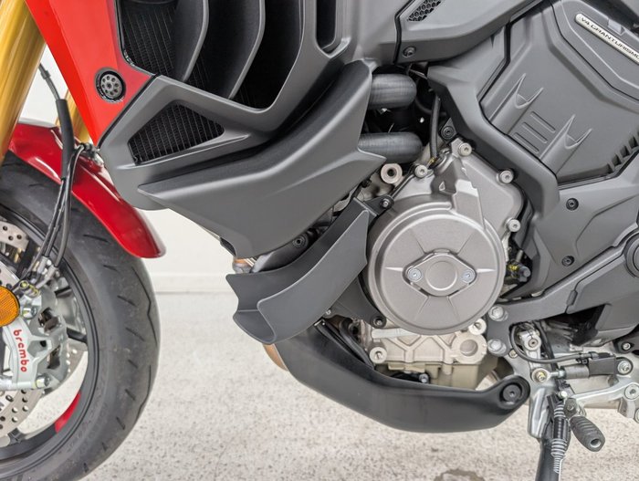 2023 DUCATI MULTISTRADA V4 PIKES PEAK Red