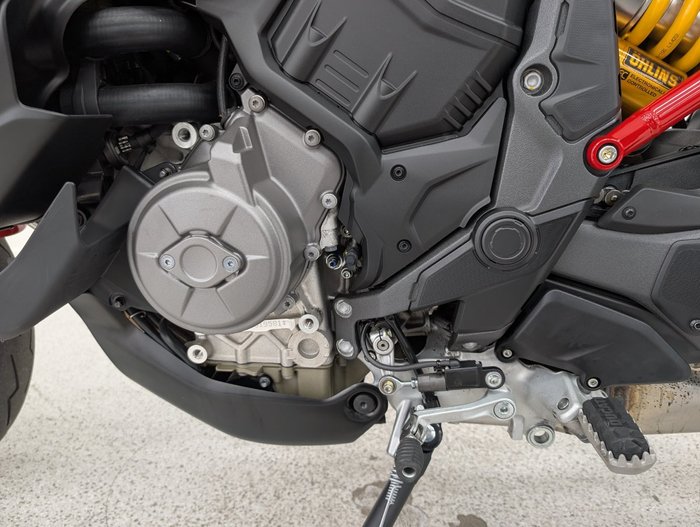 2023 DUCATI MULTISTRADA V4 PIKES PEAK Red