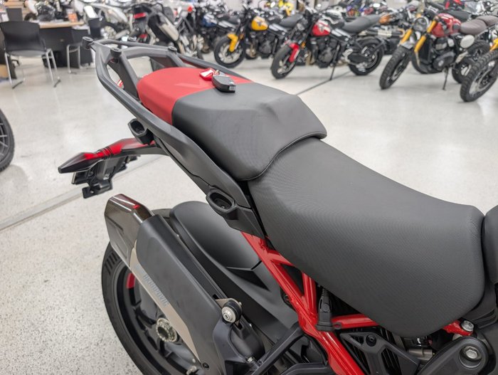 2023 DUCATI MULTISTRADA V4 PIKES PEAK Red