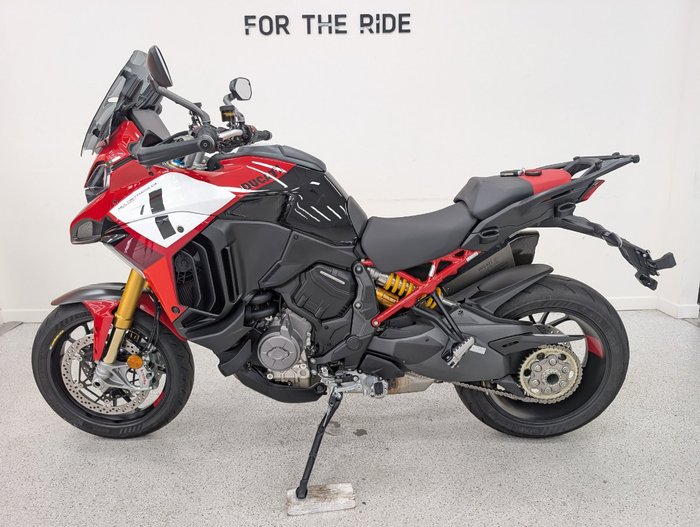 2023 DUCATI MULTISTRADA V4 PIKES PEAK Red