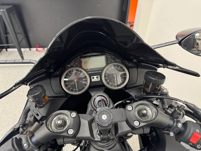 2022 Kawasaki NINJA ZX-14R grey