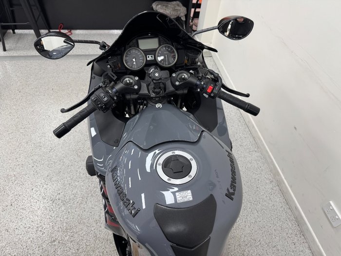2022 Kawasaki NINJA ZX-14R grey