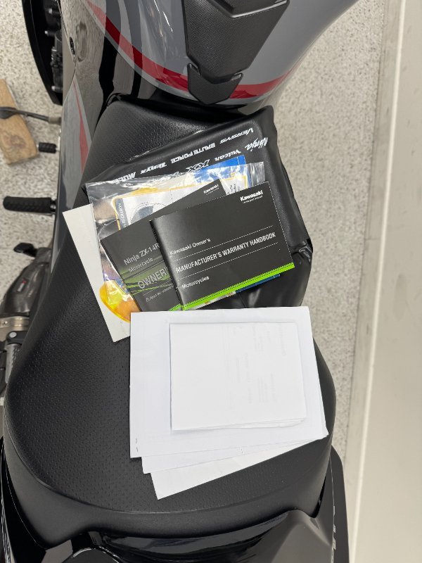 2022 Kawasaki NINJA ZX-14R grey