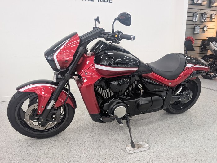 2019 Suzuki VZR 1800 BOULEVARD (M109R) Red