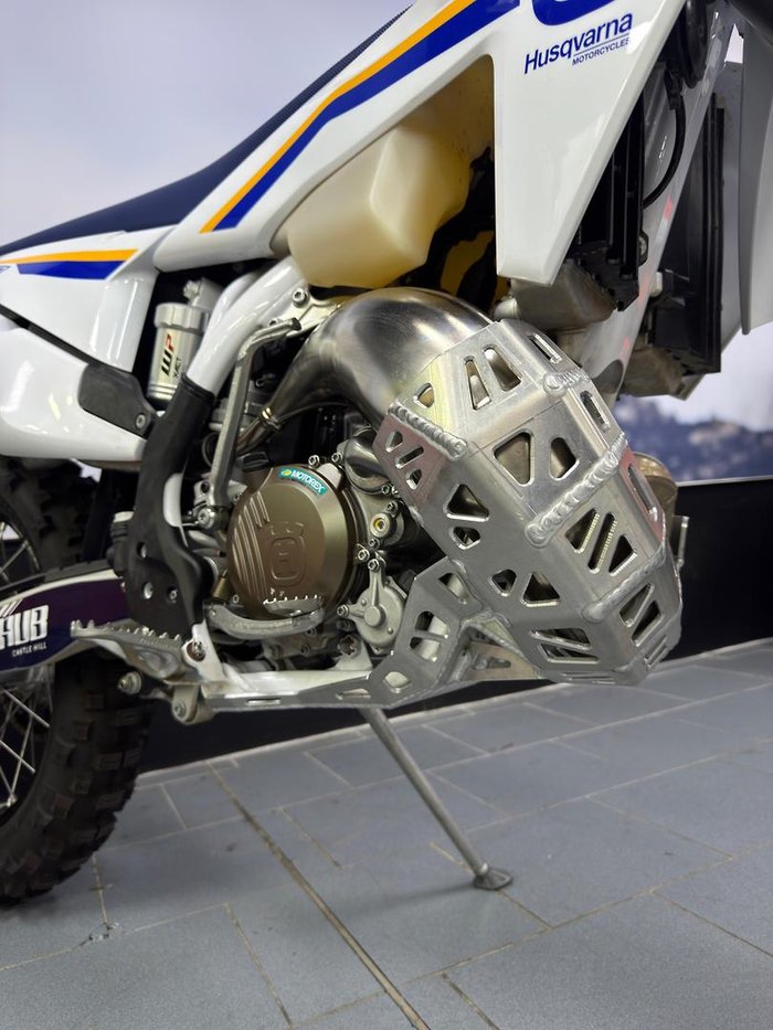 2023 Husqvarna TE 150i Heritage TE White