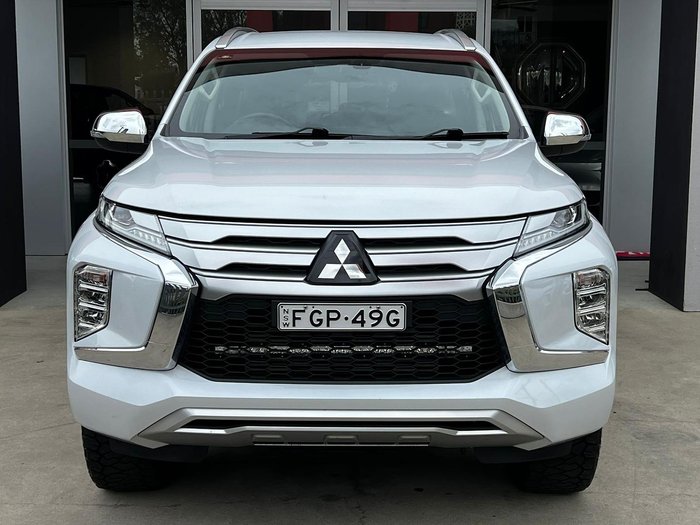 2023 Mitsubishi Pajero Sport GLS