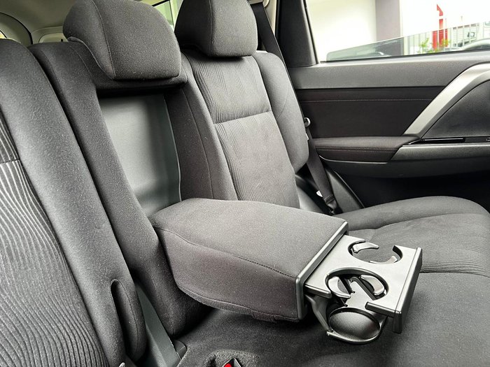 2023 Mitsubishi Pajero Sport GLS