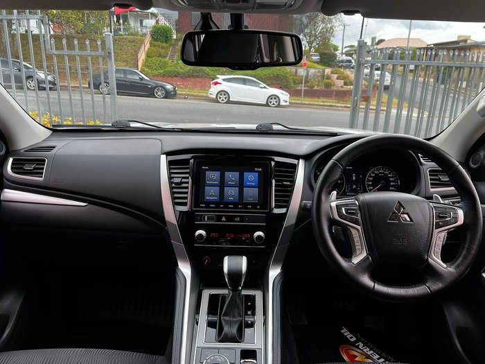 2023 Mitsubishi Pajero Sport GLS