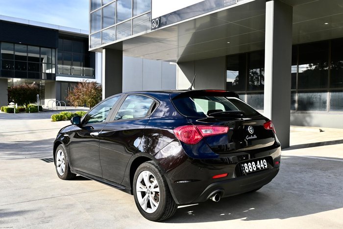 2014 Alfa Romeo Giulietta Progression Series 0 Alfa Black