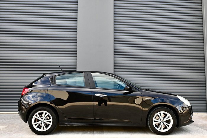 2014 Alfa Romeo Giulietta Progression Series 0 Alfa Black