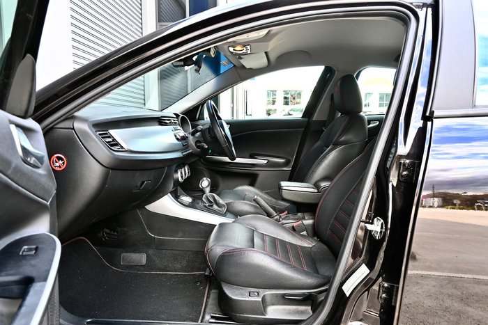 2014 Alfa Romeo Giulietta Progression Series 0 Alfa Black