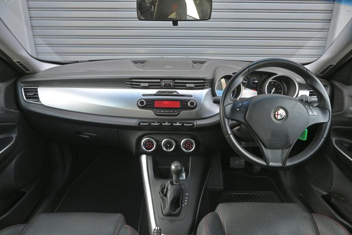 2014 Alfa Romeo Giulietta Progression Series 0 Alfa Black