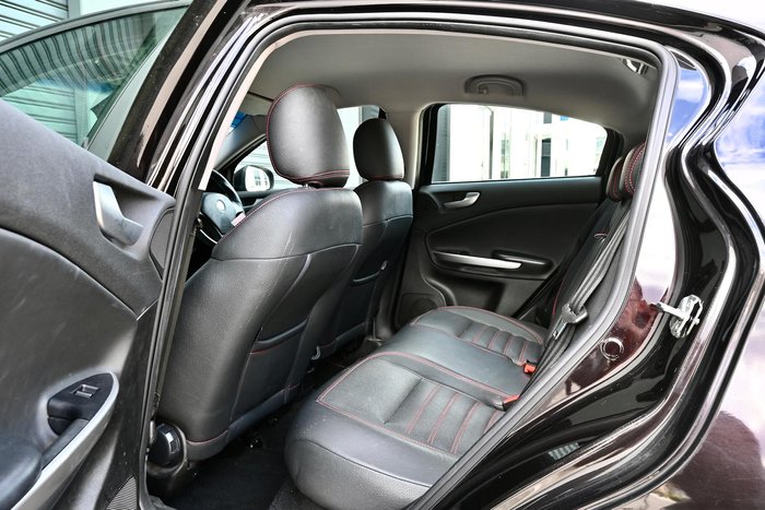 2014 Alfa Romeo Giulietta Progression Series 0 Alfa Black