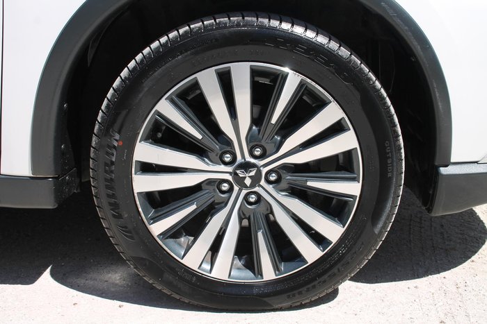 2019 Mitsubishi Outlander Exceed