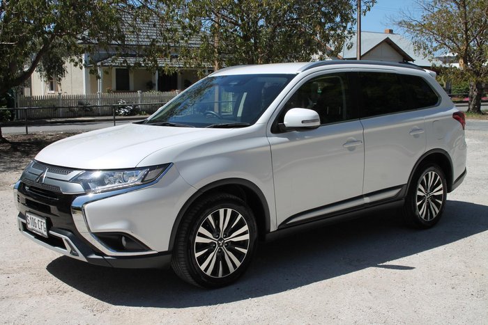 2019 Mitsubishi Outlander Exceed