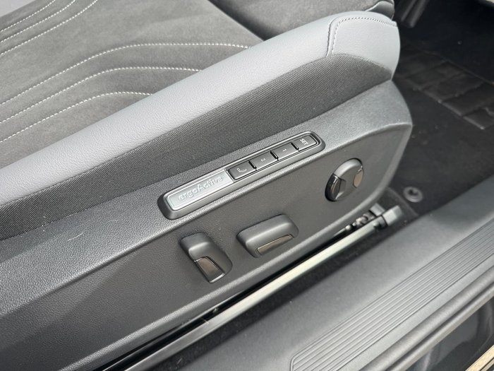 2025 Volkswagen ID.4 Pro