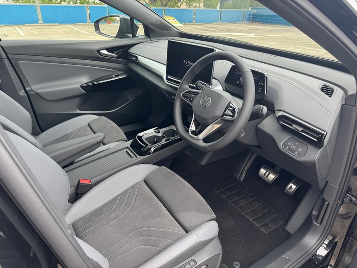 2025 Volkswagen ID.4 Pro