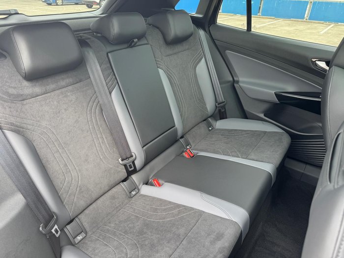 2025 Volkswagen ID.4 Pro