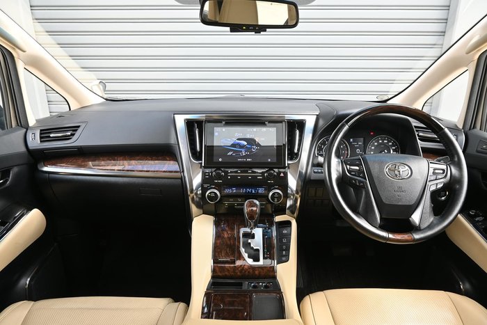 2018 Toyota Alphard SC GGH30W White