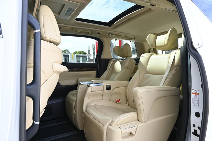 2018 Toyota Alphard SC GGH30W White