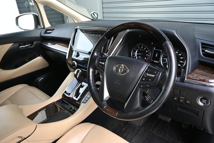2018 Toyota Alphard SC GGH30W White