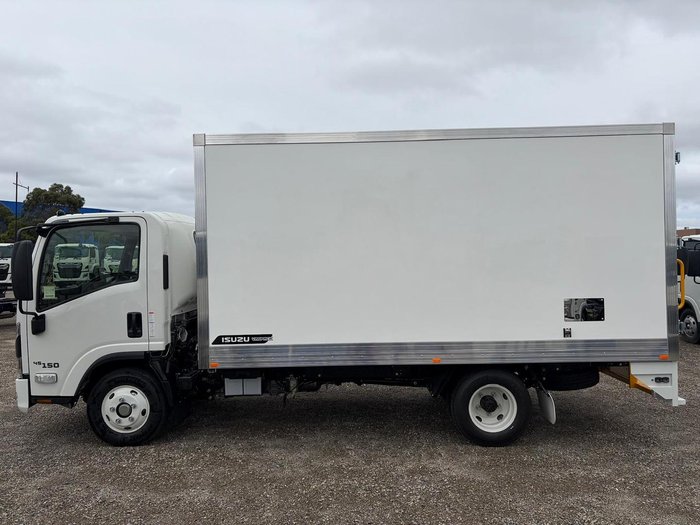 2025 Isuzu N Series NNR 45-150 DT D34 VAN